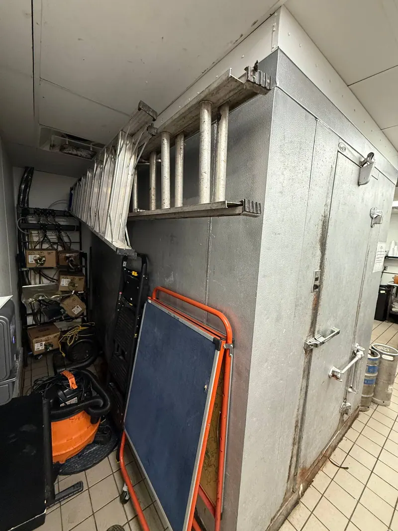 Walk-in freezer