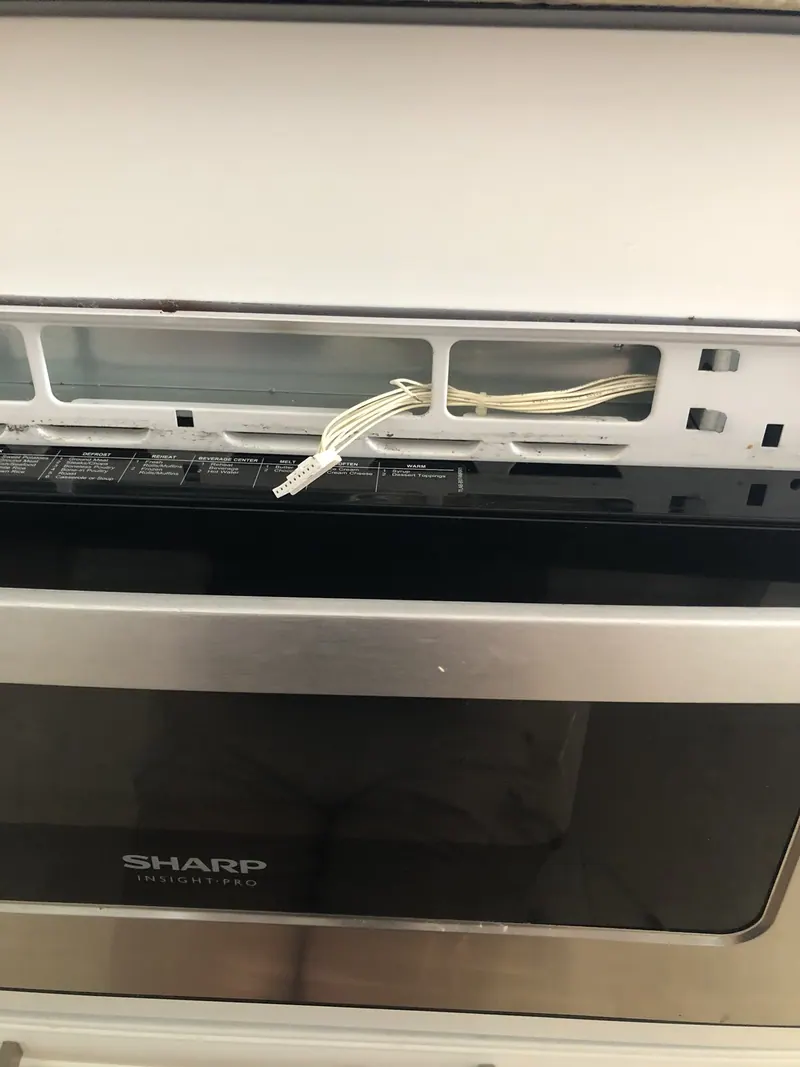 Wiring harness on the microwave